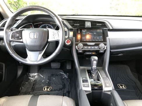 Used 2017 Honda Civic Touring image 11