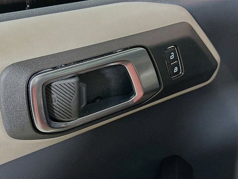 Used 2024 Ford Bronco Wildtrak image 19