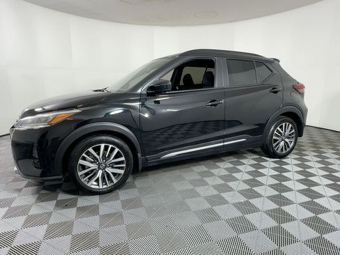 Used 2021 Nissan Kicks SR image 20