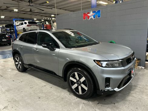 New 2025 Honda Prologue Touring image 2