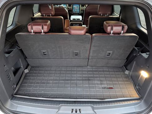 Used 2022 Ford Expedition Limited image 14