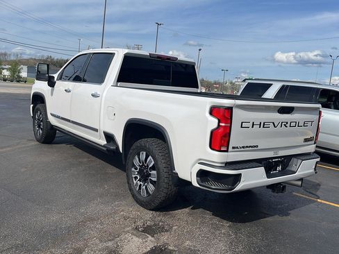 Used 2024 Chevrolet Silverado 2500 High Country w/ High Country Premium Package image 4