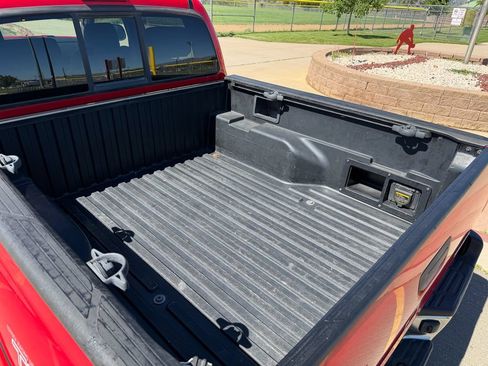 Used 2005 Toyota Tacoma 4x4 Double Cab image 25
