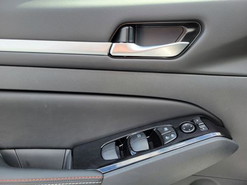 New 2025 Nissan Altima 2.5 SR w/ SR Premium Package image 30