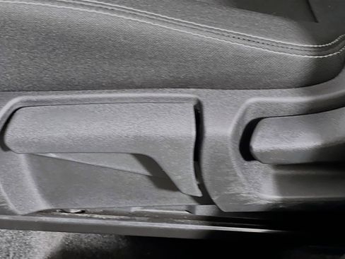 Used 2024 Nissan Rogue S image 16