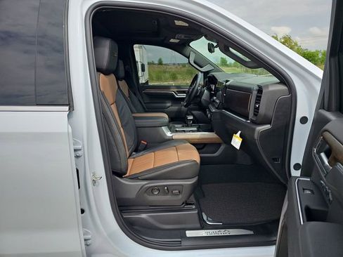 New 2026 Chevrolet Silverado 1500 High Country w/ Technology Package AWD/4WD image 28