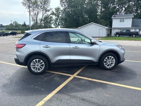 Used 2023 Ford Escape ST-Line Select w/ Tech Pack #2 AWD/4WD image 2