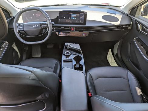 Certified 2025 Kia EV6 Light RWD image 9