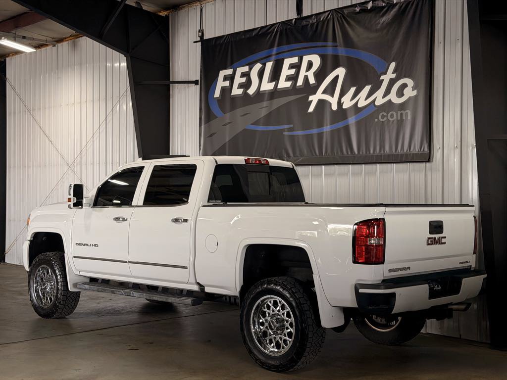 Used 2016 GMC Sierra 2500 Denali w/ Driver Alert Package AWD/4WD image 42