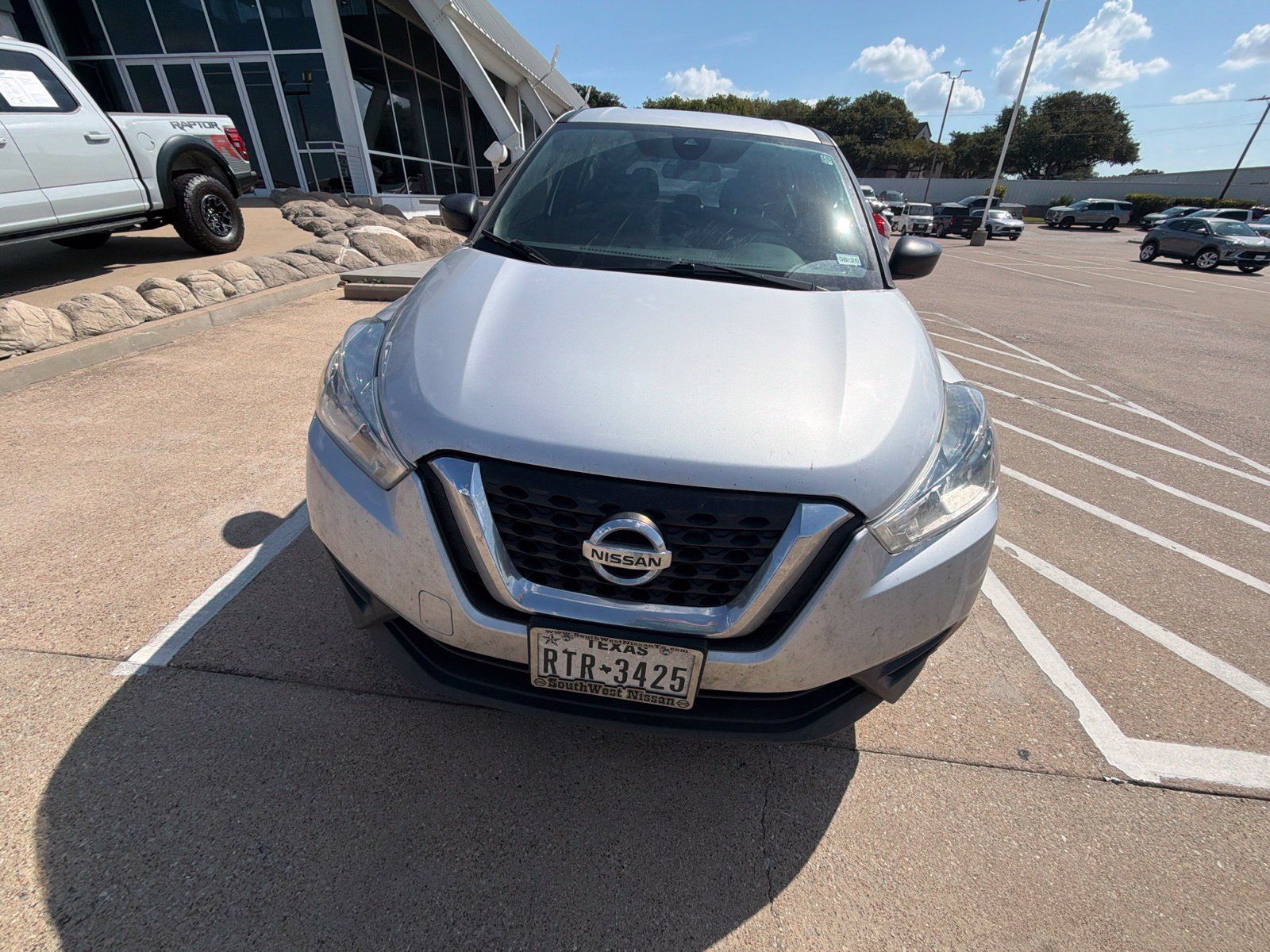 Used 2020 Nissan Kicks S FWD image 2