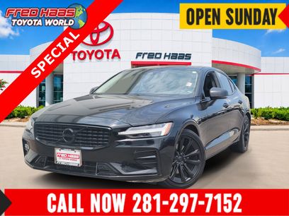 Used 2022 Volvo S60 B5 Momentum