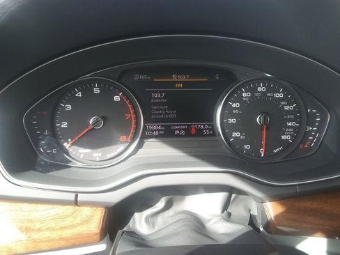 Used 2023 Audi Q5 2.0T Premium image 17