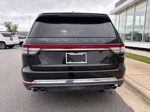 Used 2023 Lincoln Aviator Reserve w/ Equipment Group 201A AWD/4WD image 4