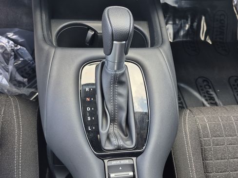 Used 2023 Honda HR-V LX image 27