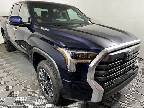 Certified 2022 Toyota Tundra Limited AWD/4WD image 4