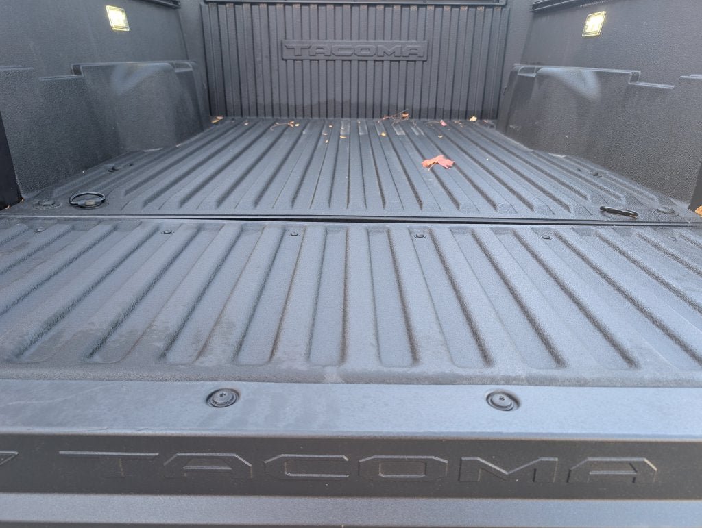 Certified 2025 Toyota Tacoma SR5 AWD/4WD image 33