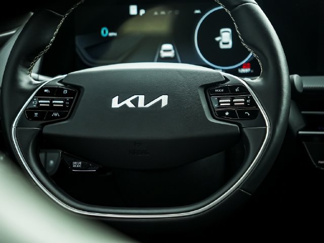 Used 2024 Kia EV6 GT-Line AWD/4WD image 27