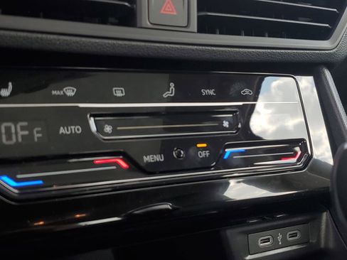 New 2025 Volkswagen Jetta SE image 18