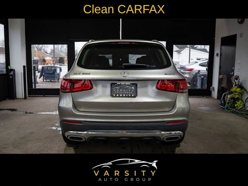 Used 2021 Mercedes-Benz GLC 300 4MATIC image 5