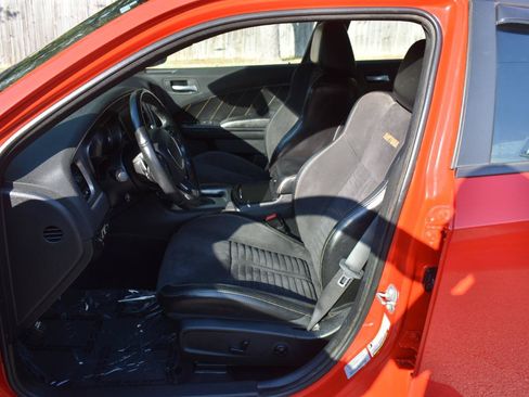 Used 2017 Dodge Charger R/T RWD image 12