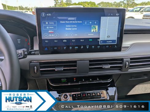 New 2025 Lincoln Corsair FWD w/ Equipment Group 101A image 23