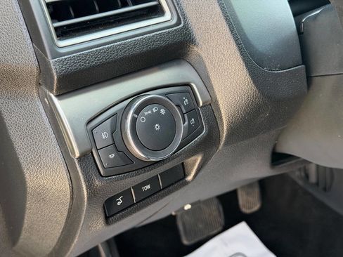 Used 2018 Ford Explorer XLT w/ Equipment Group 202A AWD/4WD image 24