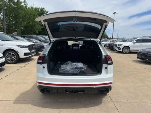 New 2026 Volkswagen Atlas Cross Sport SEL R-Line AWD/4WD image 10