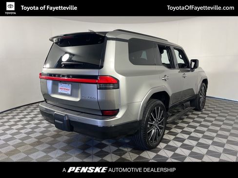 Used 2024 Lexus GX 550 w/ Cold Area Package image 16