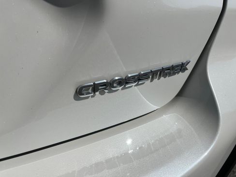 Used 2024 Subaru Crosstrek 2.0i Premium AWD/4WD image 24