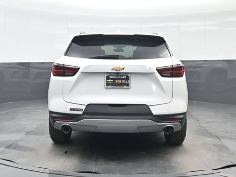 Used 2025 Chevrolet Blazer LT w/ Convenience Package FWD image 5
