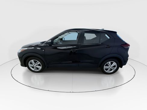 Used 2022 Nissan Kicks S image 5