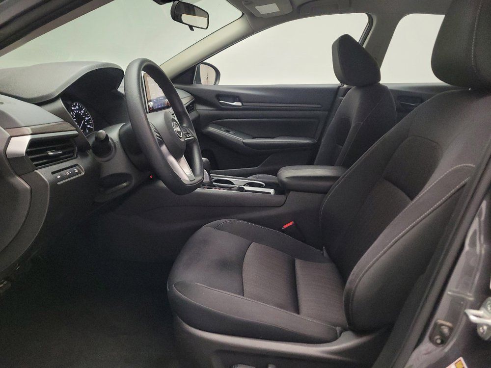 Used 2024 Nissan Altima 2.5 SV FWD image 17