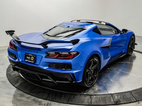 Used 2024 Chevrolet Corvette Z06 w/ Z07 Performance Package RWD image 26