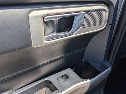 Used 2023 Ford Explorer Limited image 27