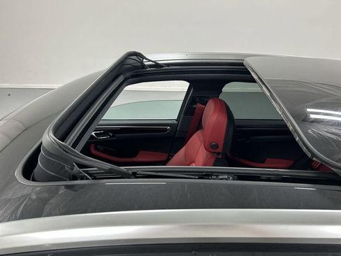 Certified 2021 Porsche Macan S image 20