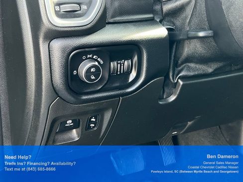 Used 2019 RAM 1500 Laramie AWD/4WD image 8
