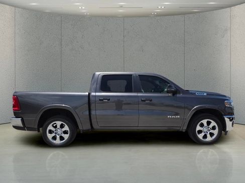 Used 2025 RAM 1500 Big Horn AWD/4WD image 2