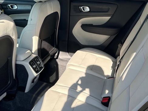 New 2026 Volvo XC40 B5 Ultra w/ Climate Package image 12
