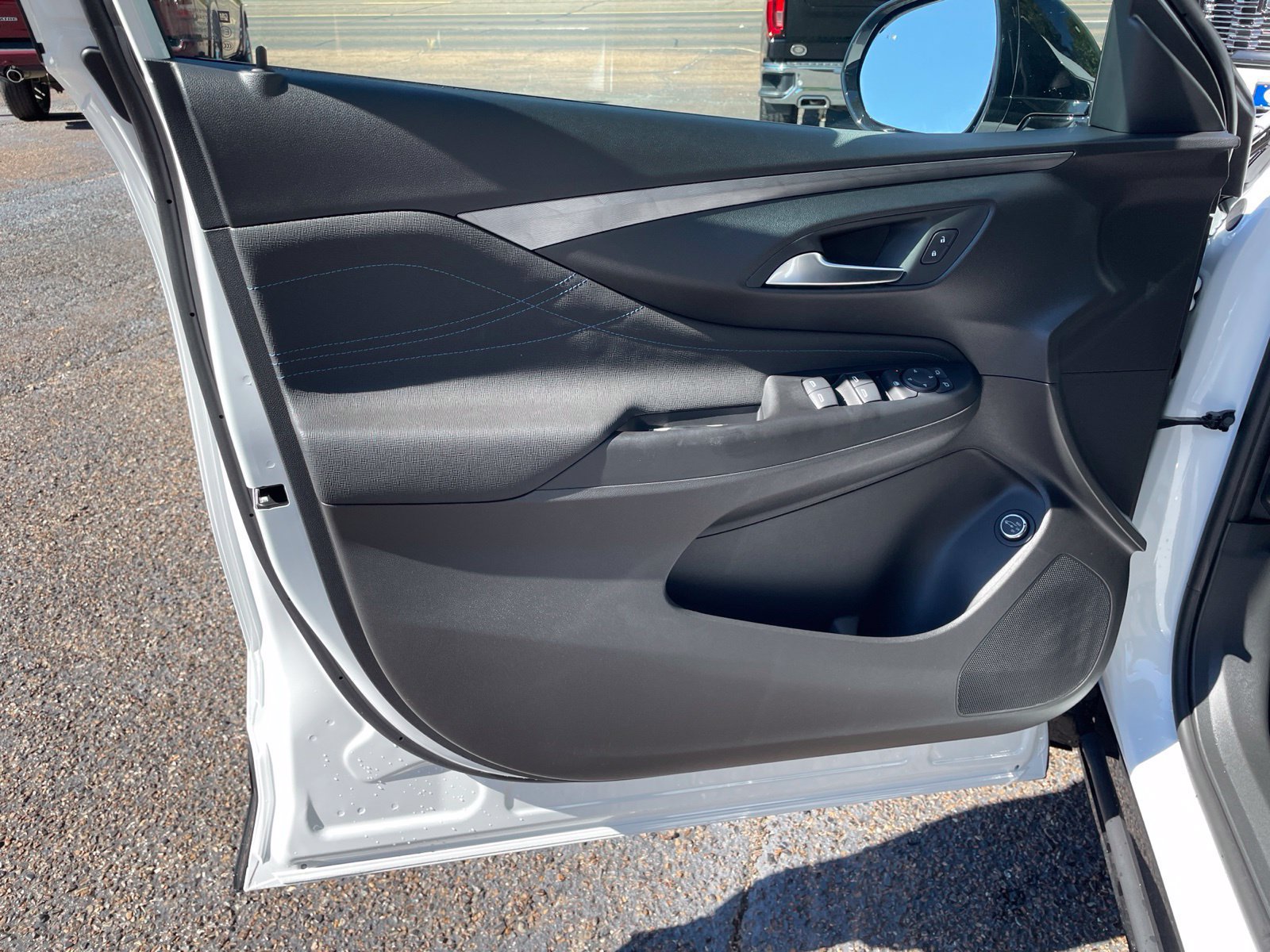 New 2026 Buick Envista Sport Touring w/ Convenience I Package FWD image 15