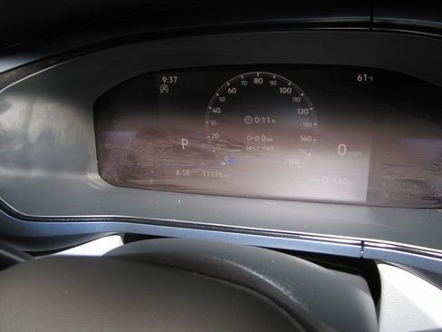 Used 2022 Volkswagen Taos SE image 4