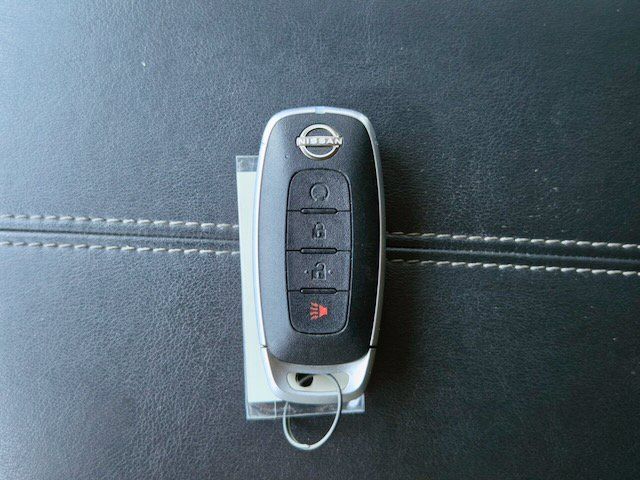 Used 2023 Nissan Pathfinder SV AWD/4WD image 35