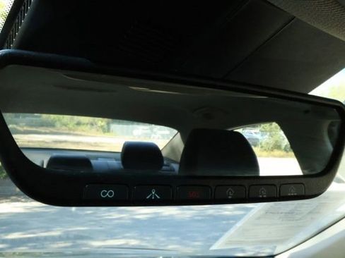 Used 2023 Genesis G70 2.0T image 25