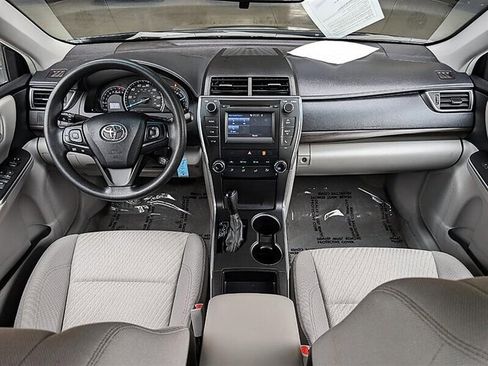 Used 2015 Toyota Camry LE FWD image 3