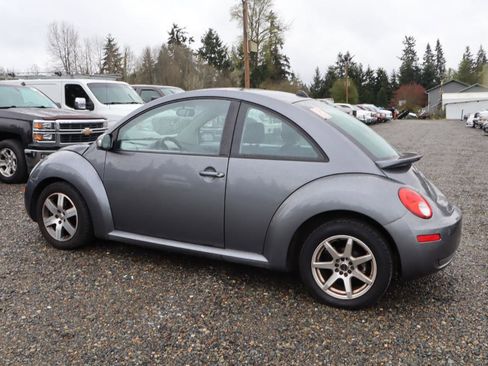 Used 2006 Volkswagen Beetle Coupe w/ Package 1 image 3