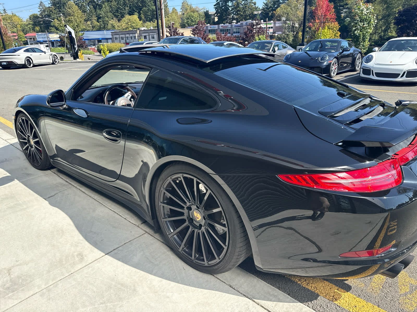 Used 2014 Porsche 911 Carrera 4S AWD/4WD image 4