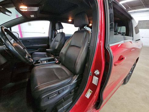 Used 2023 Honda Odyssey Sport image 6