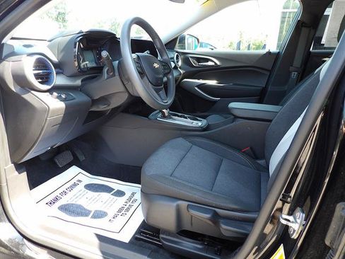 Certified 2024 Chevrolet Trax LS FWD image 14