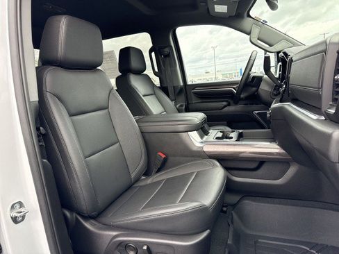 Used 2024 Chevrolet Silverado 3500 LTZ w/ LTZ Convenience Package image 23