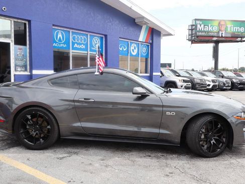 Used 2020 Ford Mustang GT RWD image 5