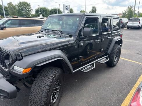 Used 2024 Jeep Wrangler Unlimited Sport AWD/4WD image 2